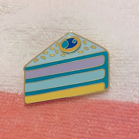 Disney Other - Loungefly Disney Princess Slice of cake mystery pin blind box
(OPENED)